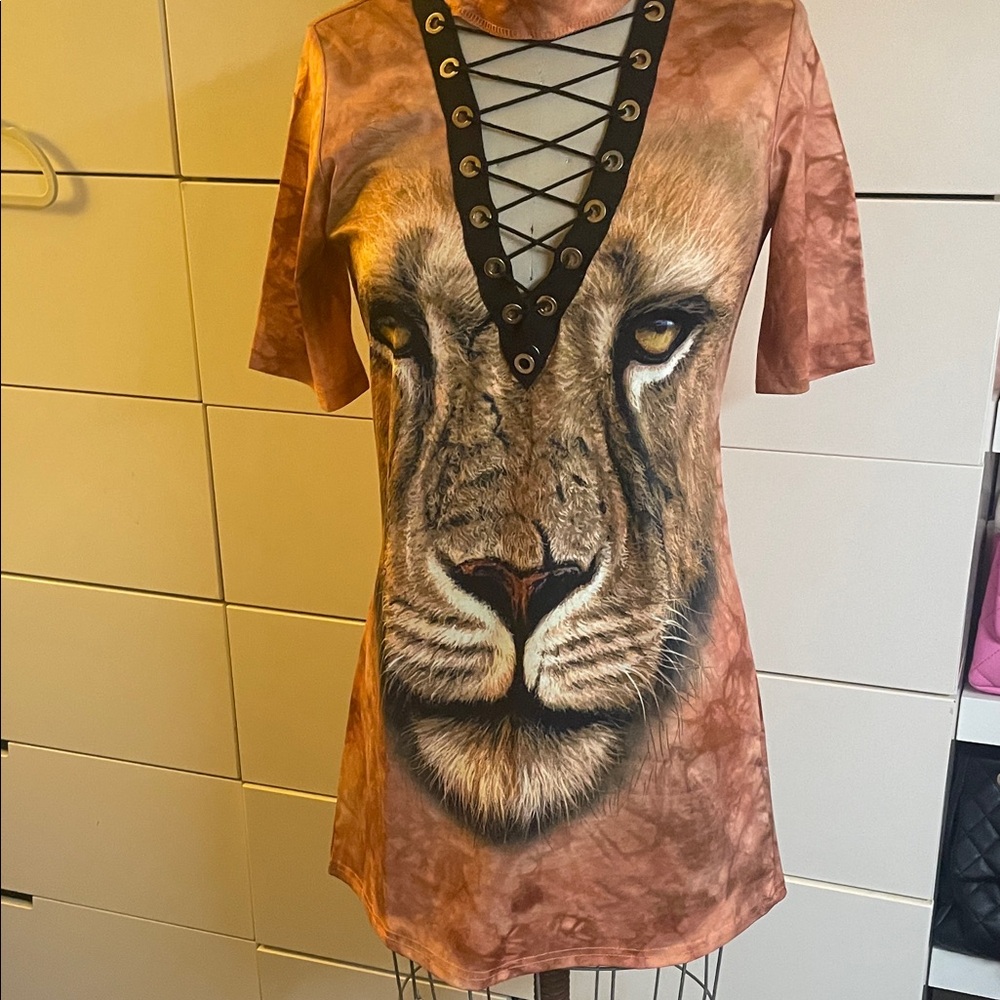 Lion Graphic Lace-Up Dress